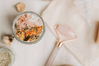 Ditch Chemicals! Try These Organic Beauty Essentials