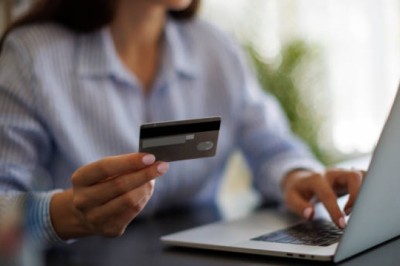 Can I Update My Contact Details on a Smart Business Card?