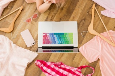 Online Clothing Rental Market and Luxury Fashion: Democratizing High-End Brands