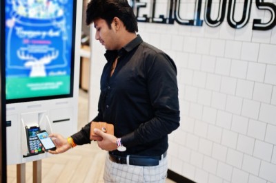 How Technology Is Transforming Casino Loyalty Programs and Cage Operations