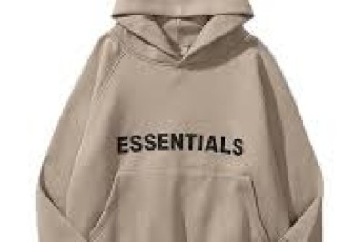 Essentials Hoodie – Minimalist Design with Modern Street Style Appeal