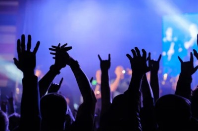 Live Entertainment Trends in Zürich: Why Coverbands Are in Demand