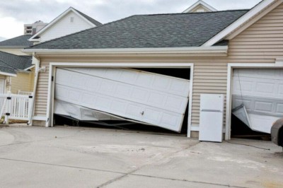 Why Emergency Garage Door Services Are Essential for 24/7 Home Protection