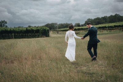 Top Tips for Choosing the Right Wedding Photographer