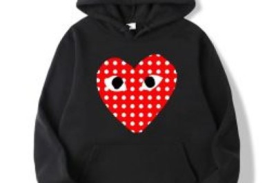 Comme des Garçons: Bridging Art, Couture, and Street Style