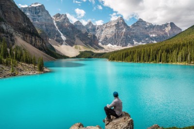 Discover the Beauty of Lake Louise with Canada Lakes