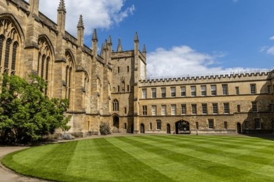 Politics Summer Course: Explore Governance and Global Affairs