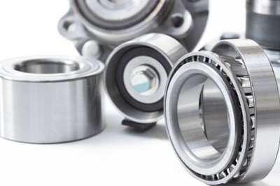 Customization and Specialization Trends in the Roller Bearings Market