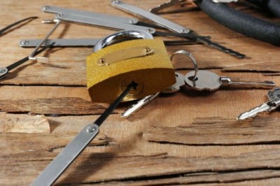 Locksmith Near Me for Home, Office & Car Keys in Dubai