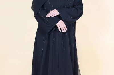 Matching Abayas with Accessories: Belts, Hijabs & Footwear
