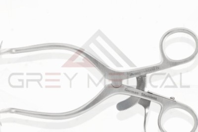 Optimizing Surgical Exposure with Self-Retaining Instruments