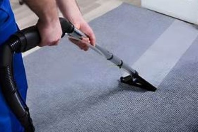 كيف تتعامل مع البقع الصعبة في الملابس والأثاث