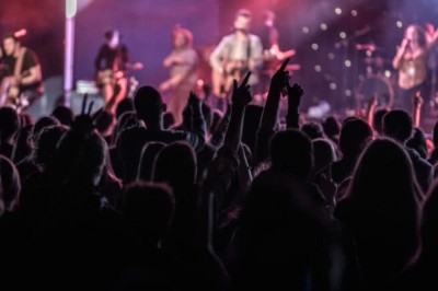 How Swiss Event Bands Handle Sound, Lighting, and Setup