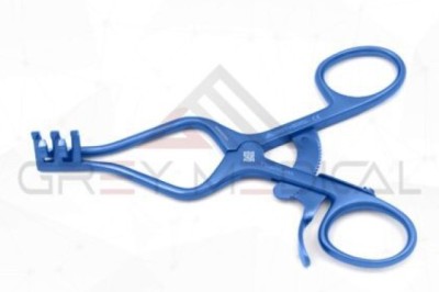 Eastman Retractor: Precision and Reliability in Surgical Procedures