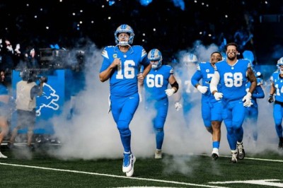 Detroit Lions Signal Contemporary Free of charge Consultant Linebacker, Defensive Cope with