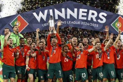 Kane and Ronaldo help England and Portugal stay perfect