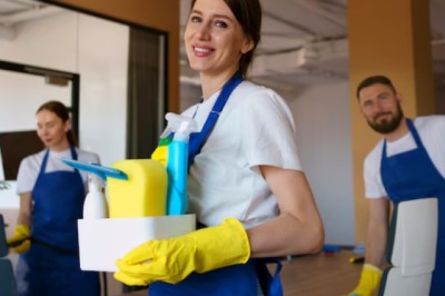 Top Benefits of Hiring Professional Commercial Window Cleaning Services in Darwin