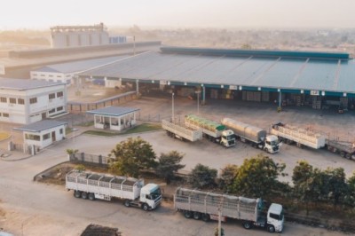 Long-Term Parking Solutions for Commercial Vehicles in Texas